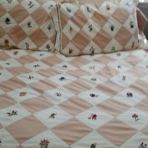 Pottery barn queen duvet cover w/2 shams& skirt